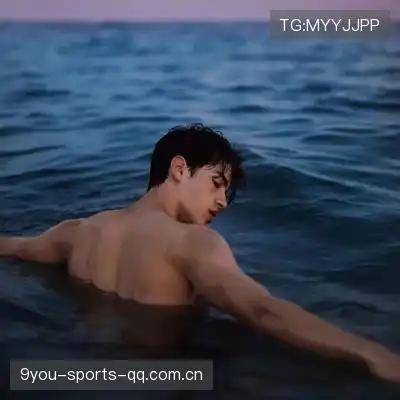 钟炳